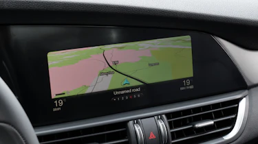 Alfa Romeo Giulia - sat nav
