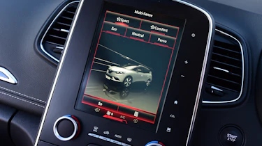 Renault Grand Scenic - infotainment screen