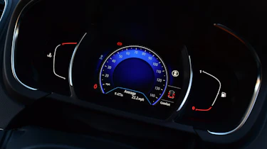 Renault Grand Scenic - dials