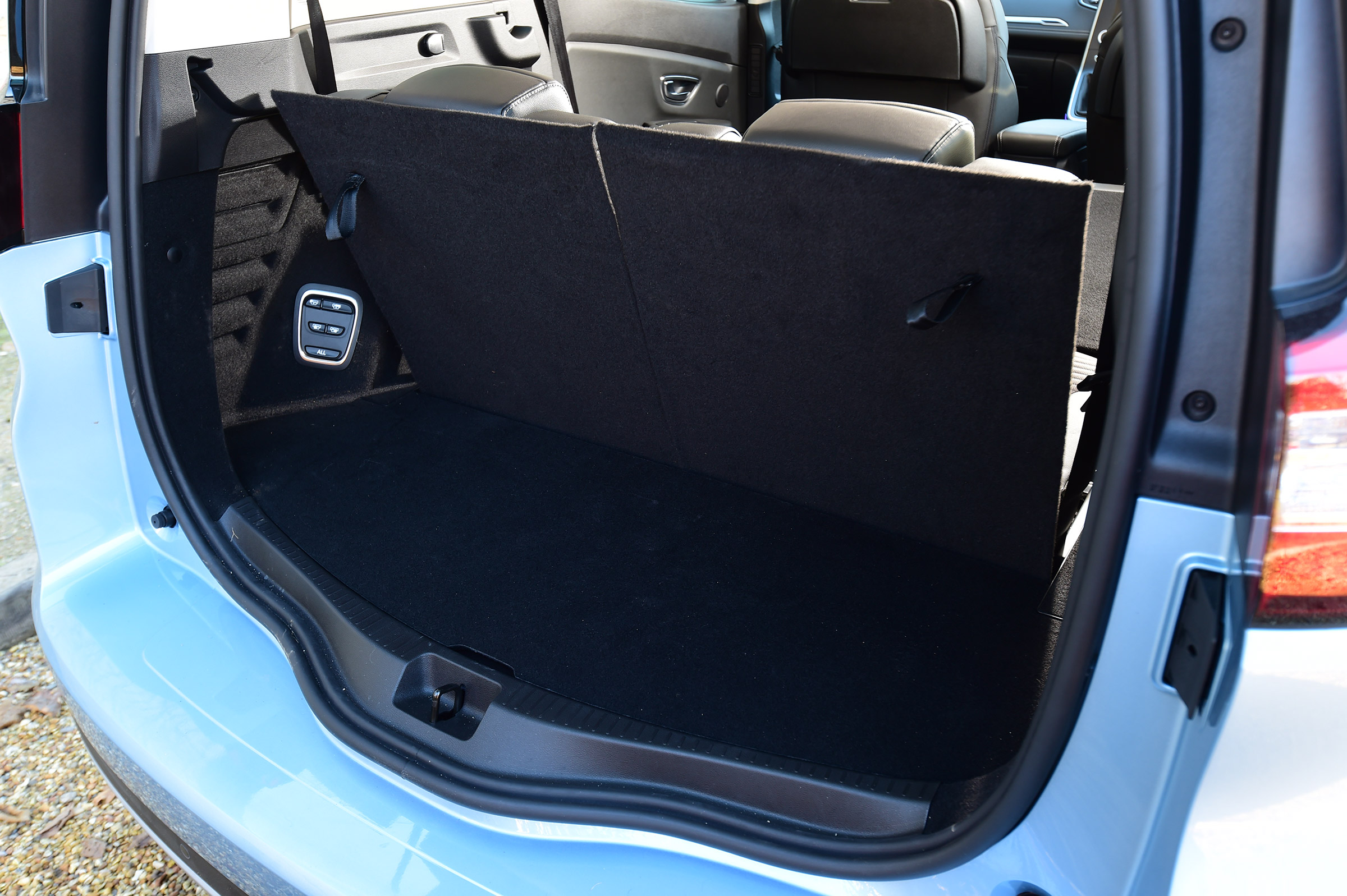 Renault Grand Scenic - boot