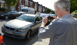 How to photograph your car for sale - header