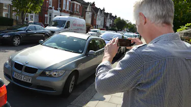 How to photograph your car for sale - header