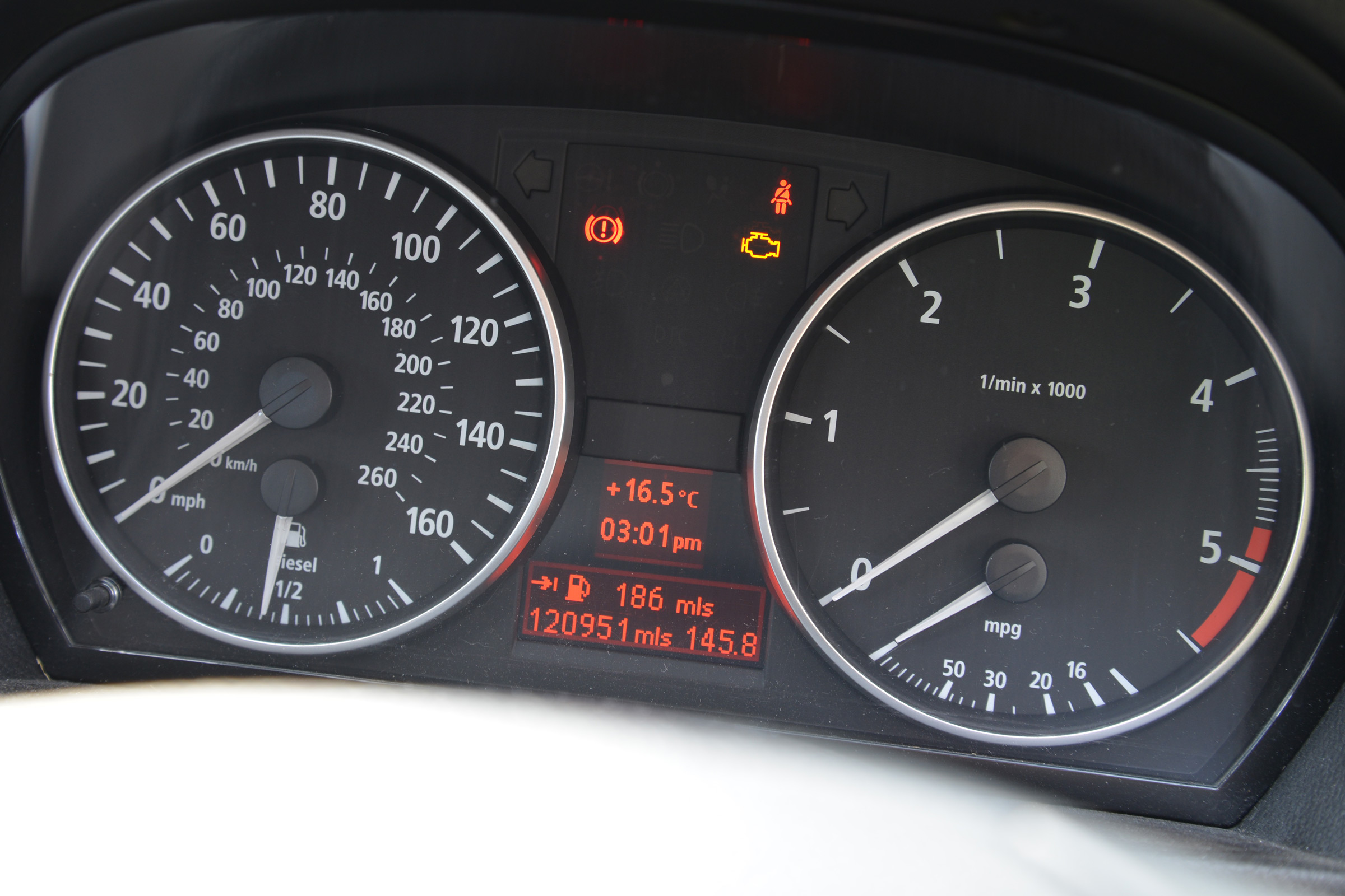 How to photograph your car for sale - mileage