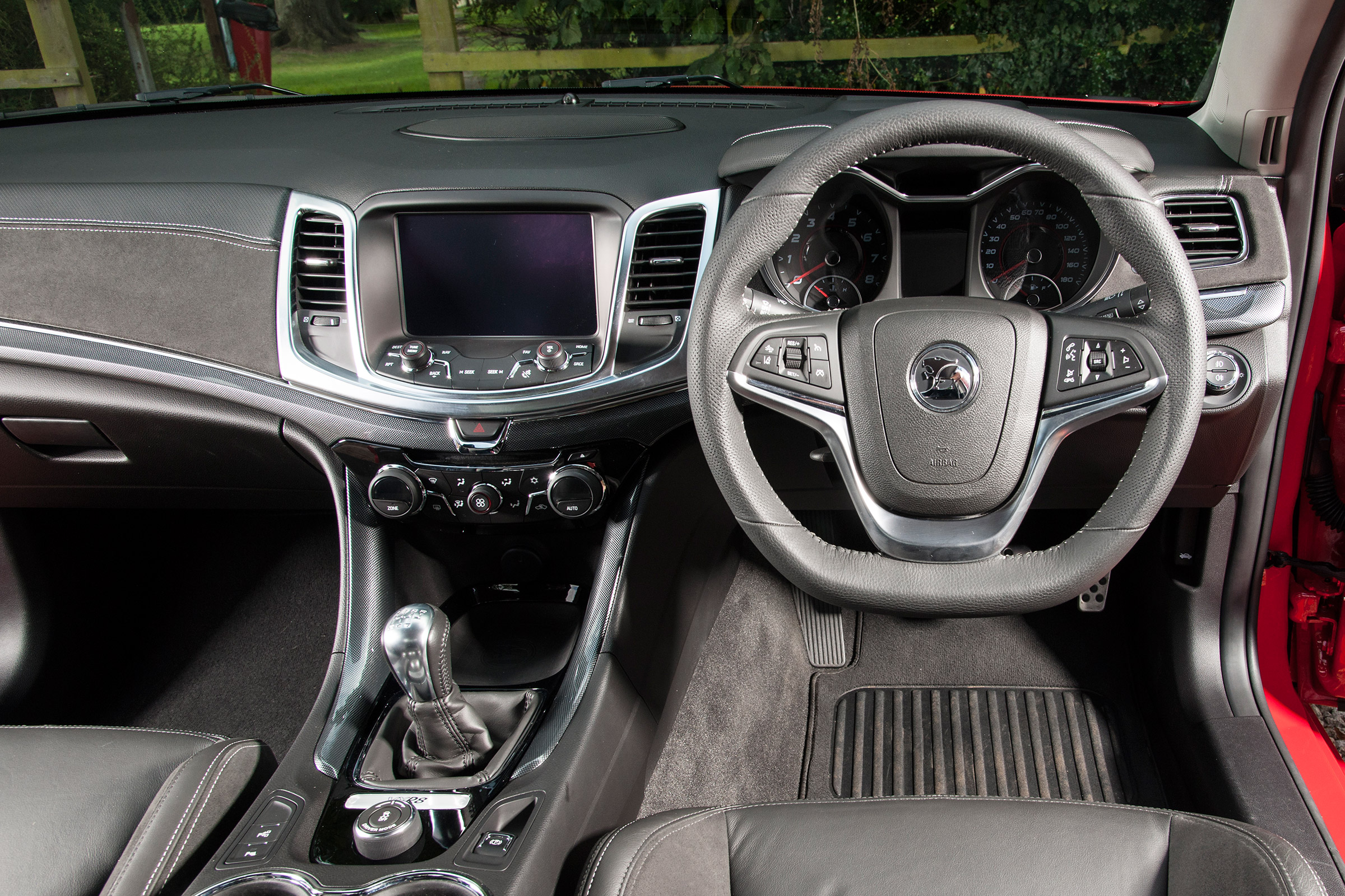Vauxhall VXR8 Maloo - dash