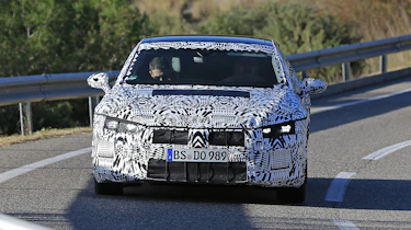 VW Arteon 2017 spy shot 6