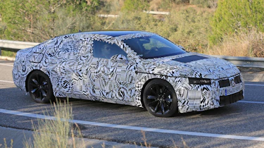 VW Arteon 2017 spy shot 7