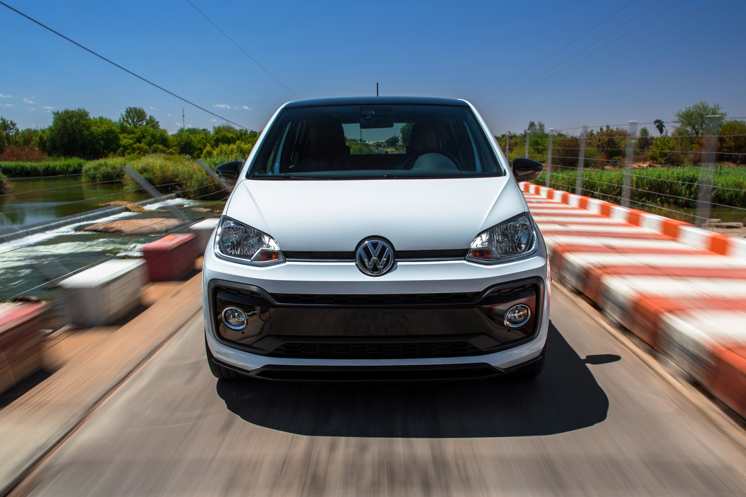 Volkswagen up! GTI prototype - front tracking 2