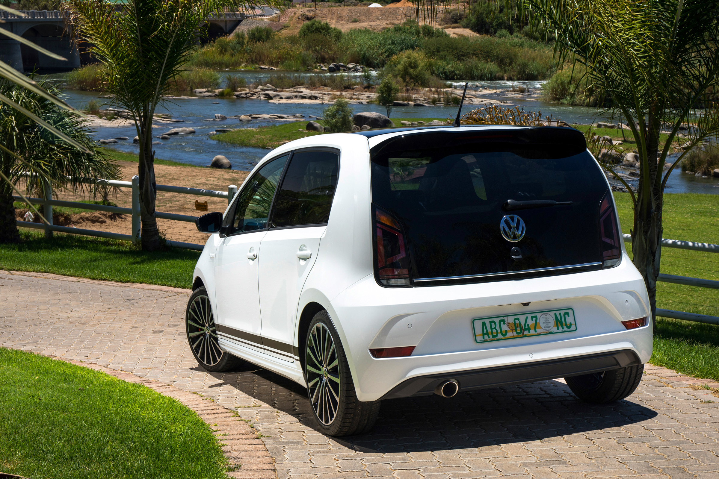 Volkswagen up! GTI prototype - rear quarter