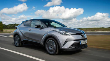 Toyota C-HR - Front Action