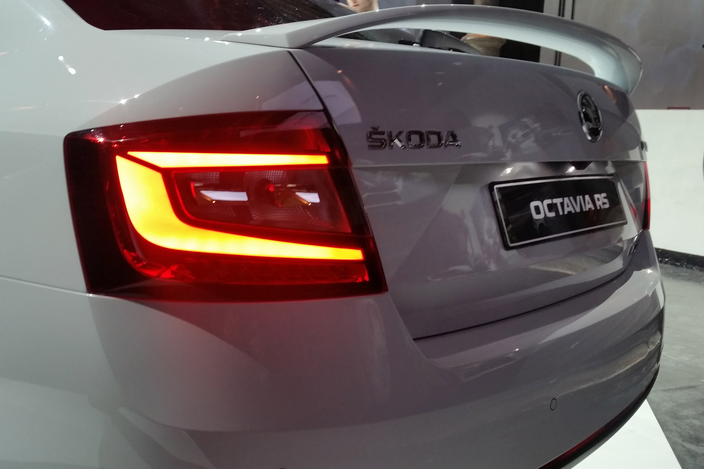 Skoda Octaviq vRS 2017 rear lights