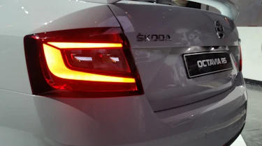 Skoda Octaviq vRS 2017 rear lights