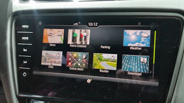 Skoda Octaviq vRS 2017 screen