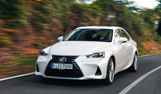 Lexus IS 2017 - front tracking