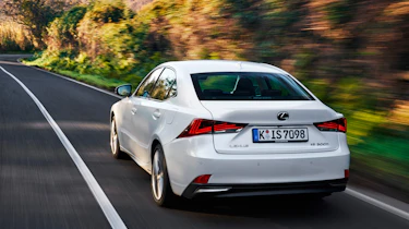 Lexus IS 2017 - rear tracking