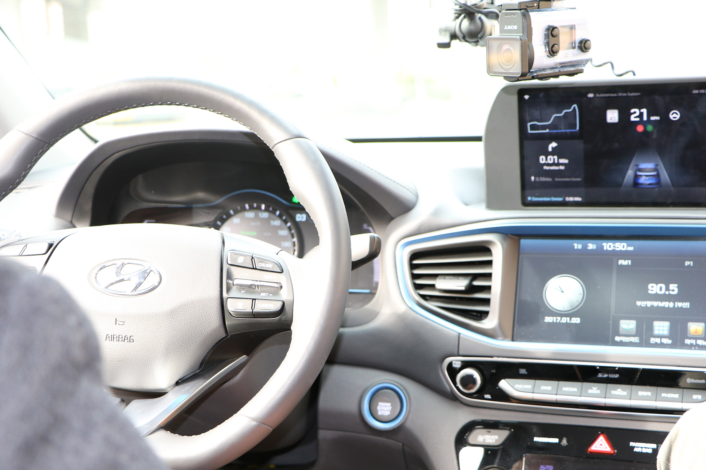 Hyundai Ioniq autonomous - dash