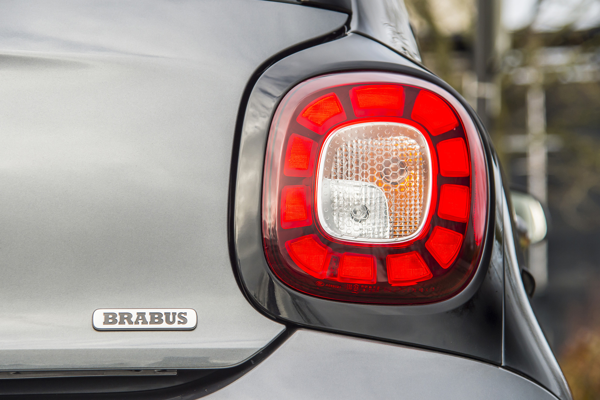 Smart Brabus ForFour 2017 - rear light