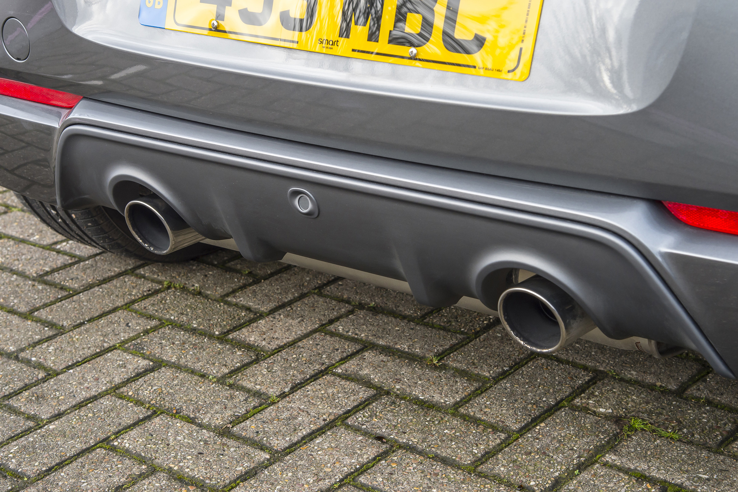 Smart Brabus ForFour 2017 - rear exhaust