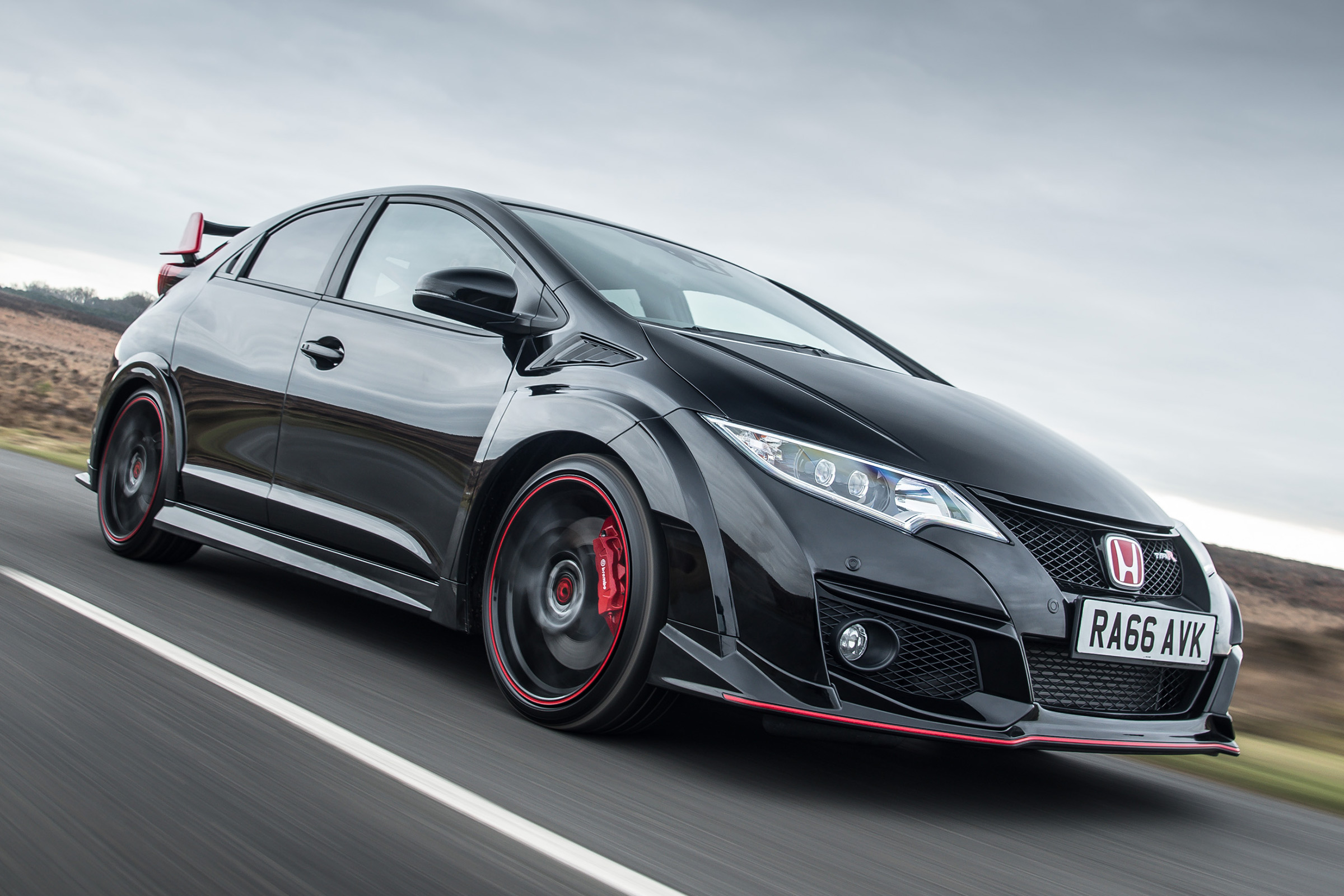 Honda Civic Type R Black Edition close