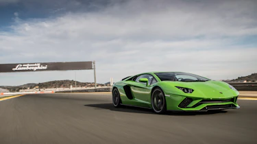 Lamborghini Aventador S - front tracking