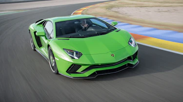 Lamborghini Aventador S - front cornering