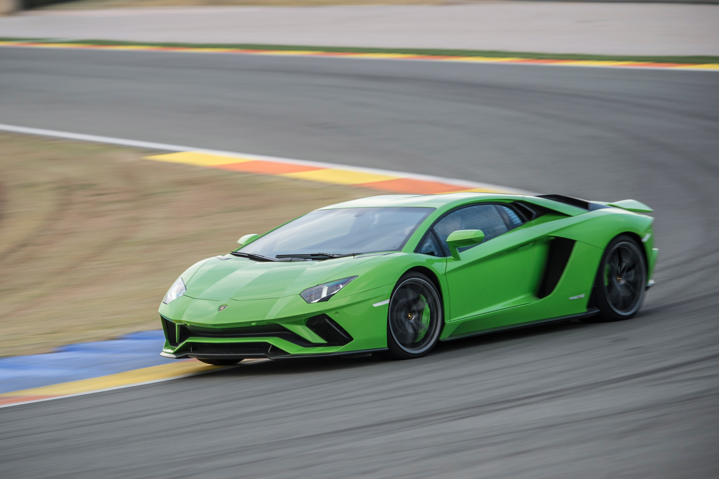 Lamborghini Aventador S - front cornering