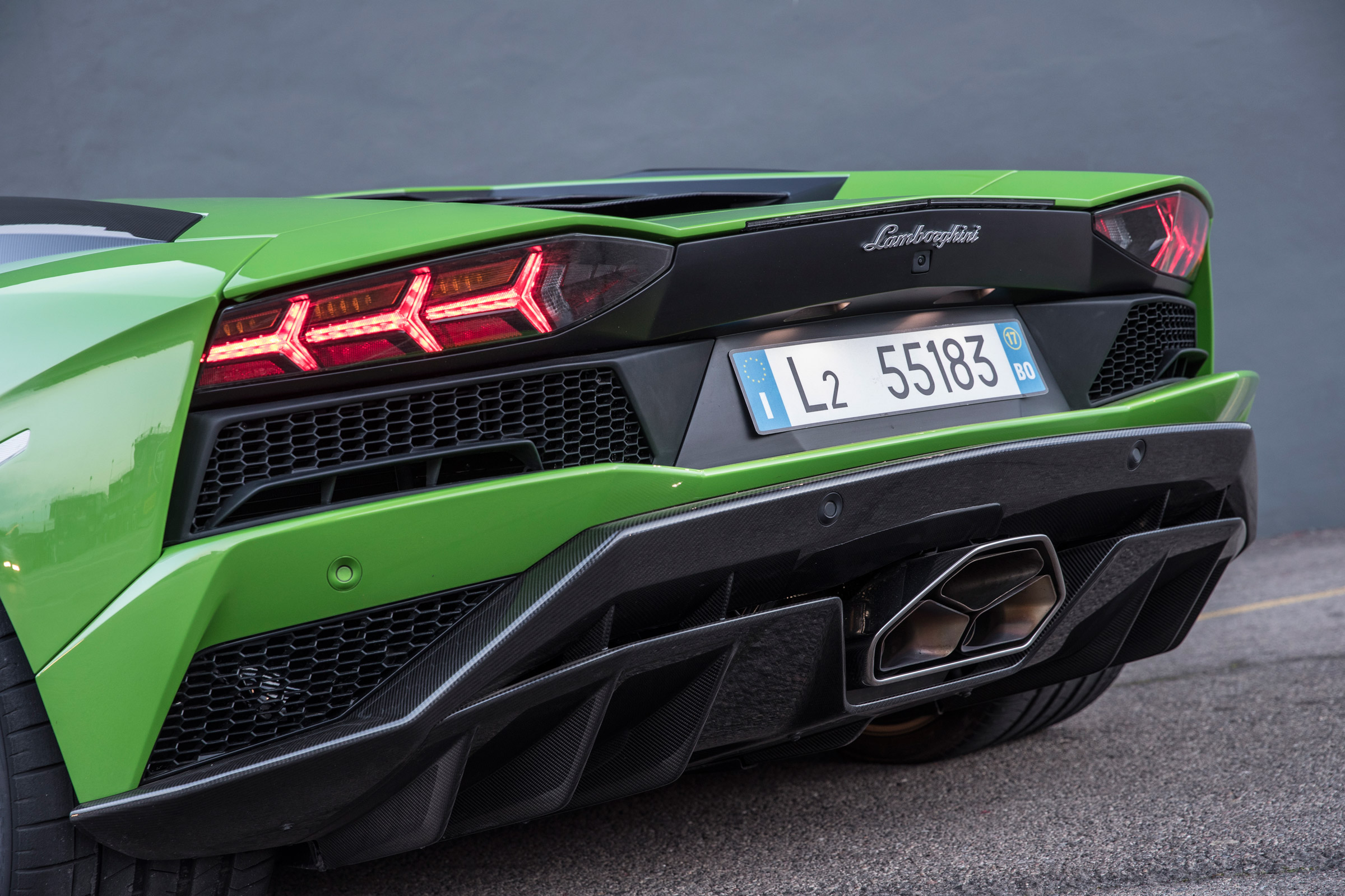Lamborghini Aventador S - rear detail