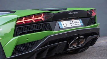 Lamborghini Aventador S - rear detail