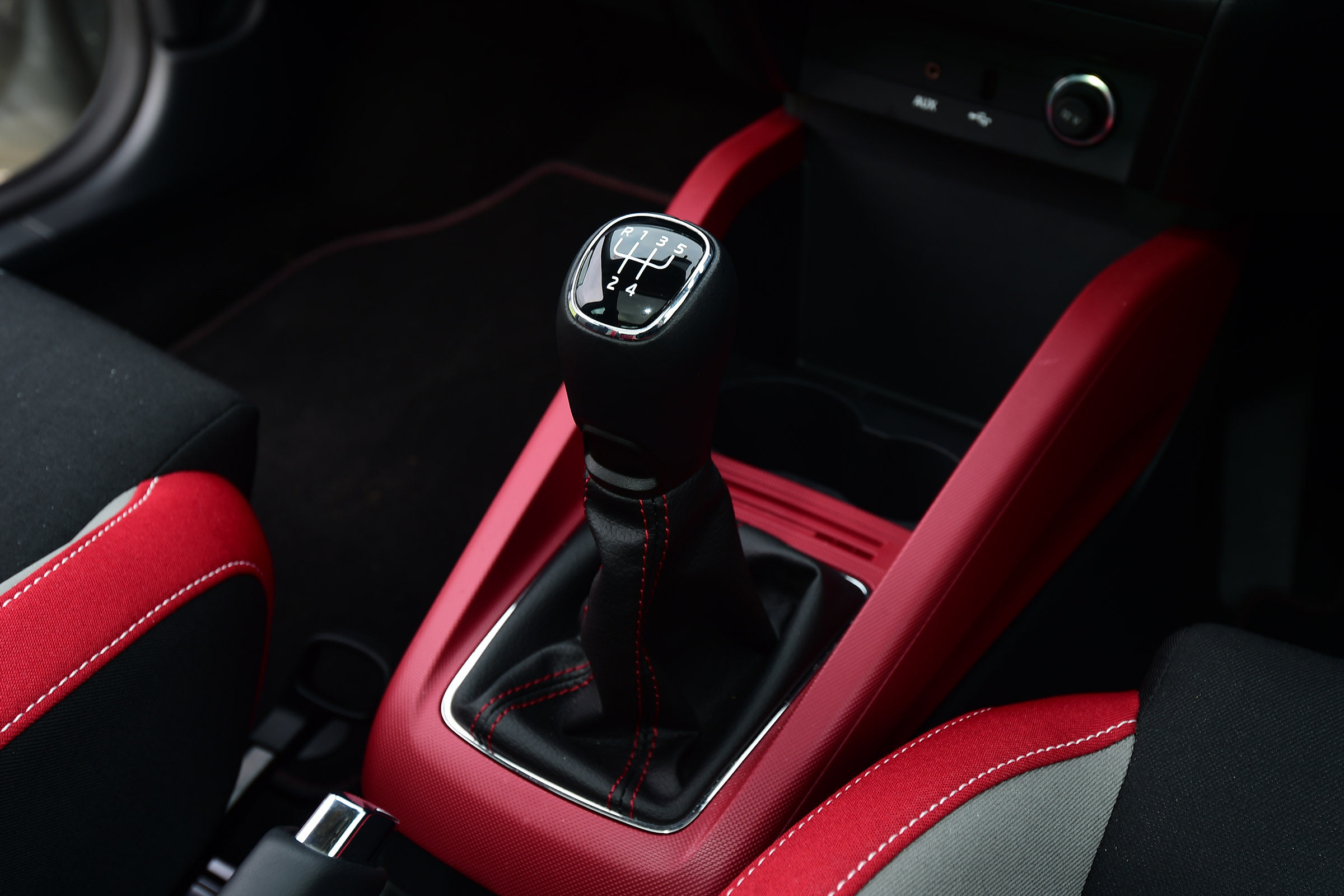 Skoda Fabia - gear stick