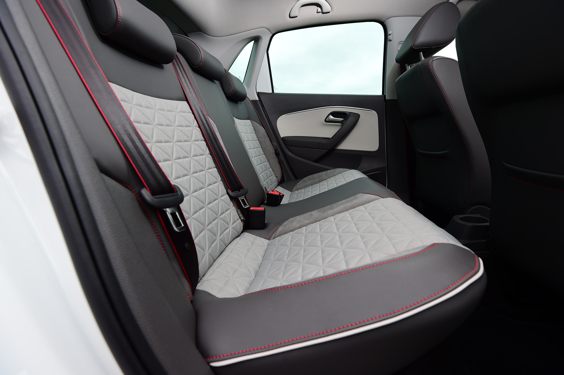 Volkswagen Polo - rear seats