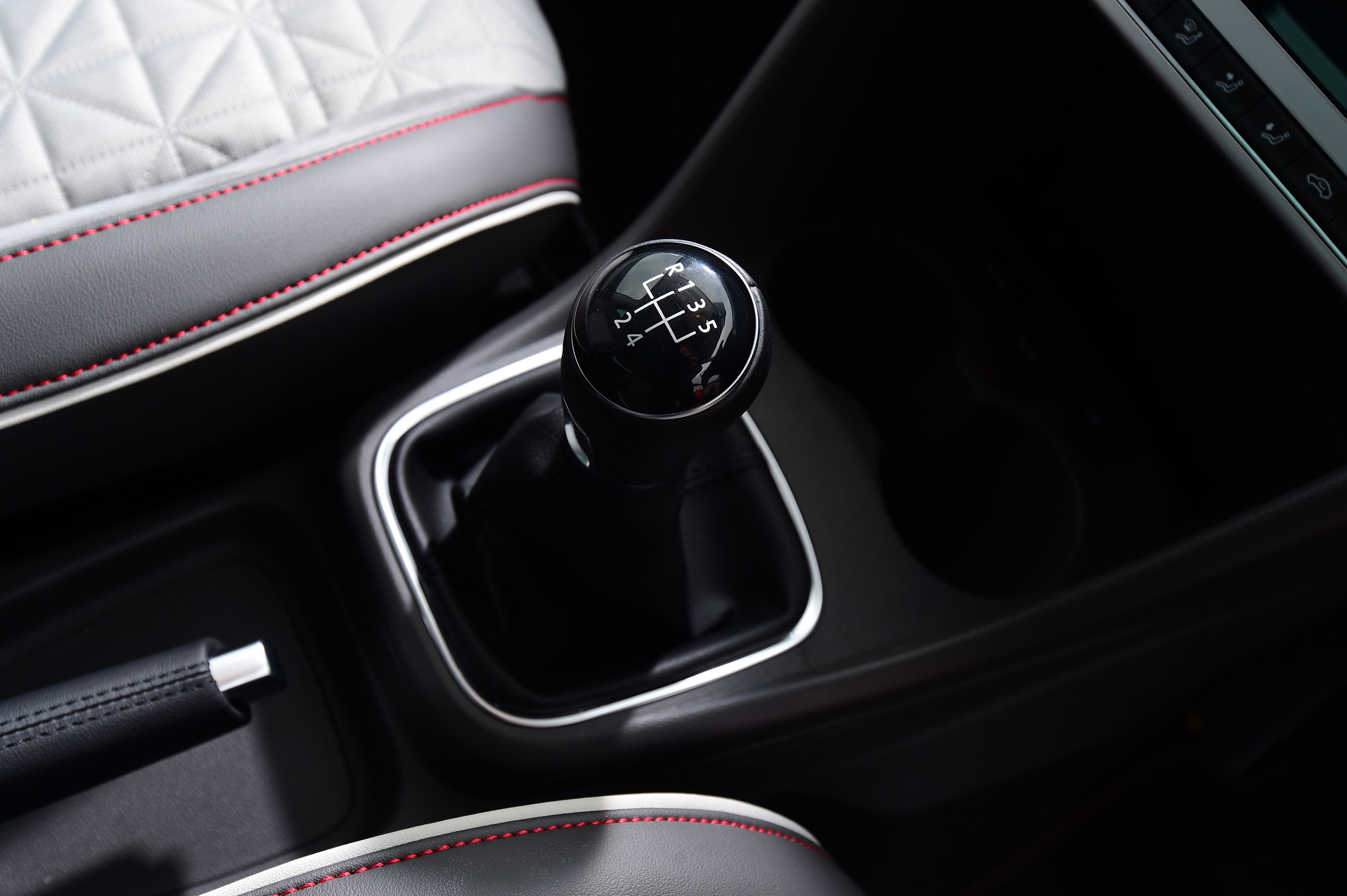 Volkswagen Polo - gear stick
