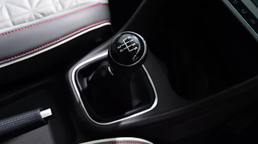 Volkswagen Polo - gear stick