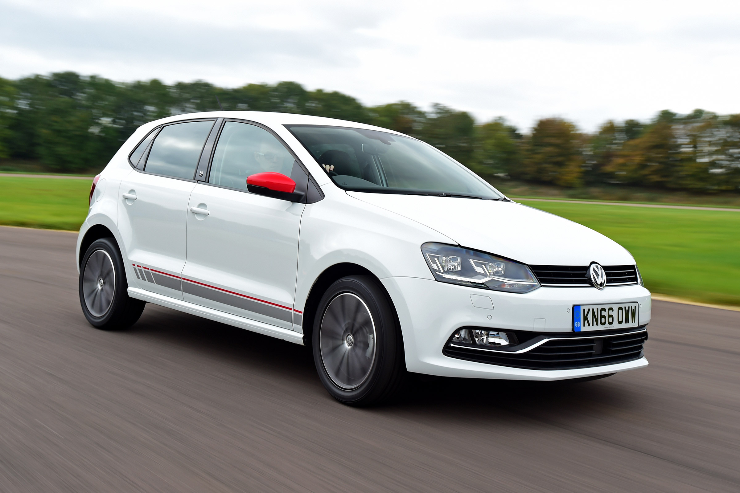 Volkswagen Polo - front