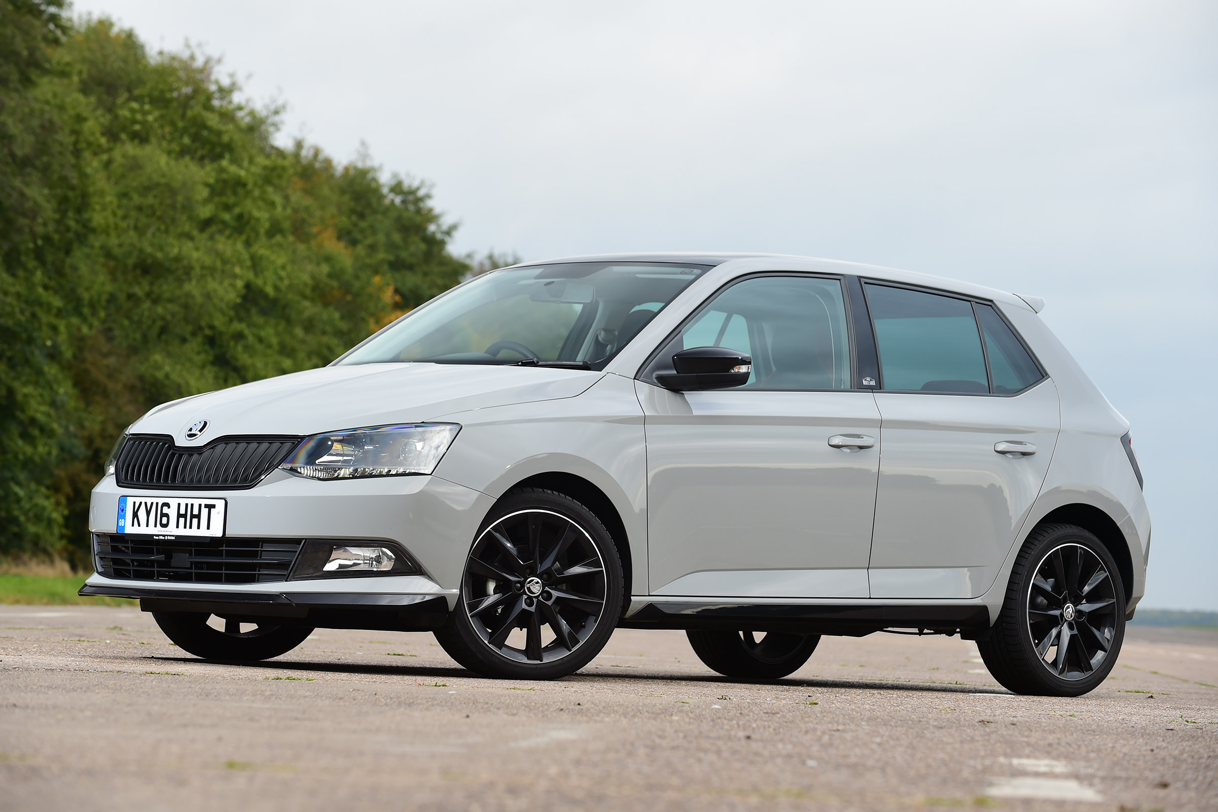 Skoda Fabia - front static