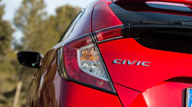 Honda Civic 2017 red - rear light