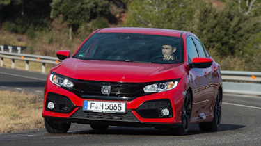 Honda Civic 2017 red - front cornering