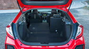 Honda Civic 2017 red - boot
