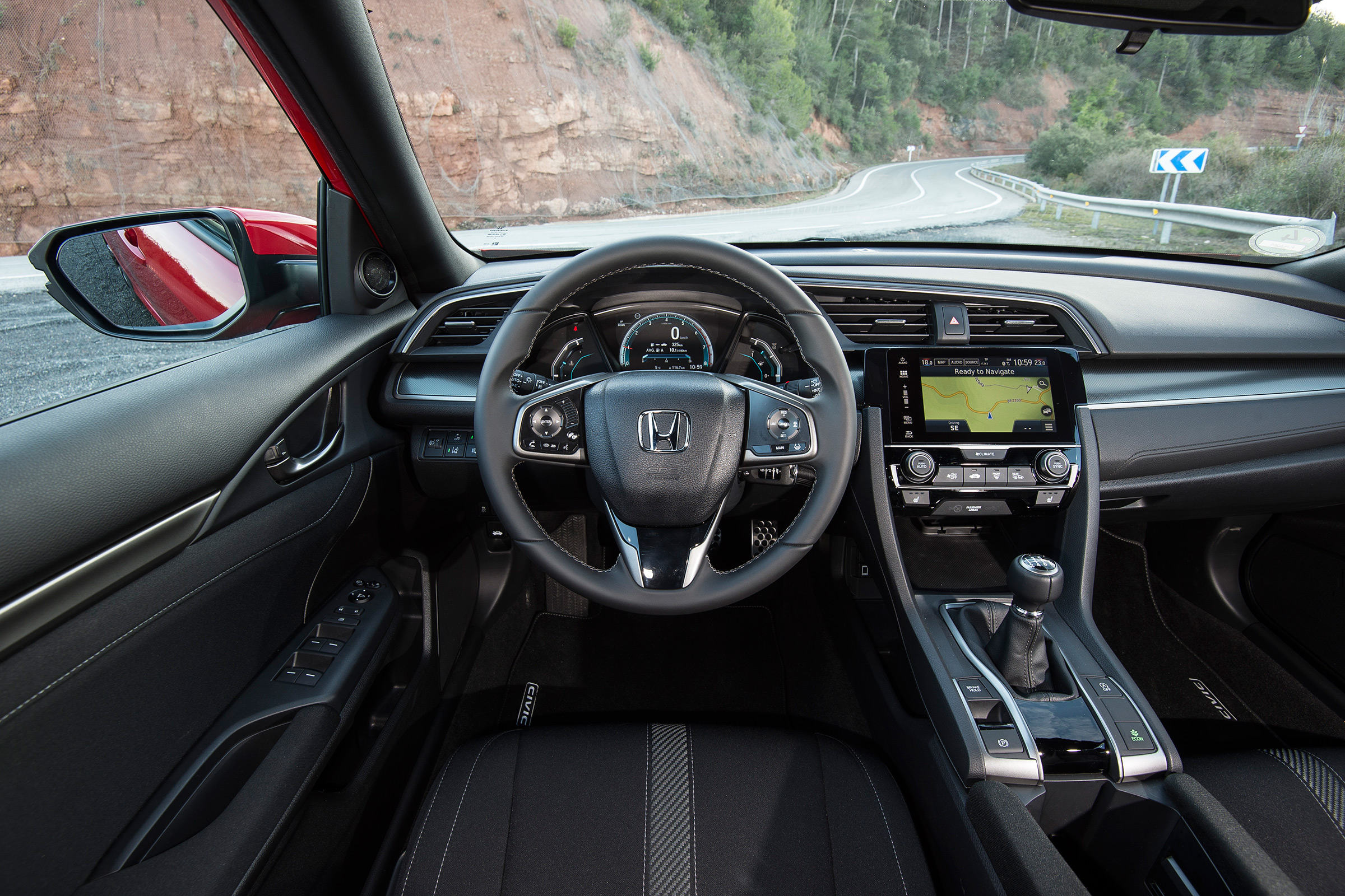 Honda Civic 2017 red - interior