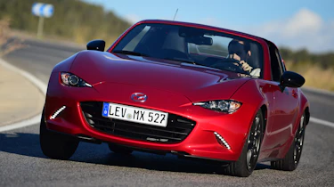 Mazda MX-5 RF 2017 - front cornering