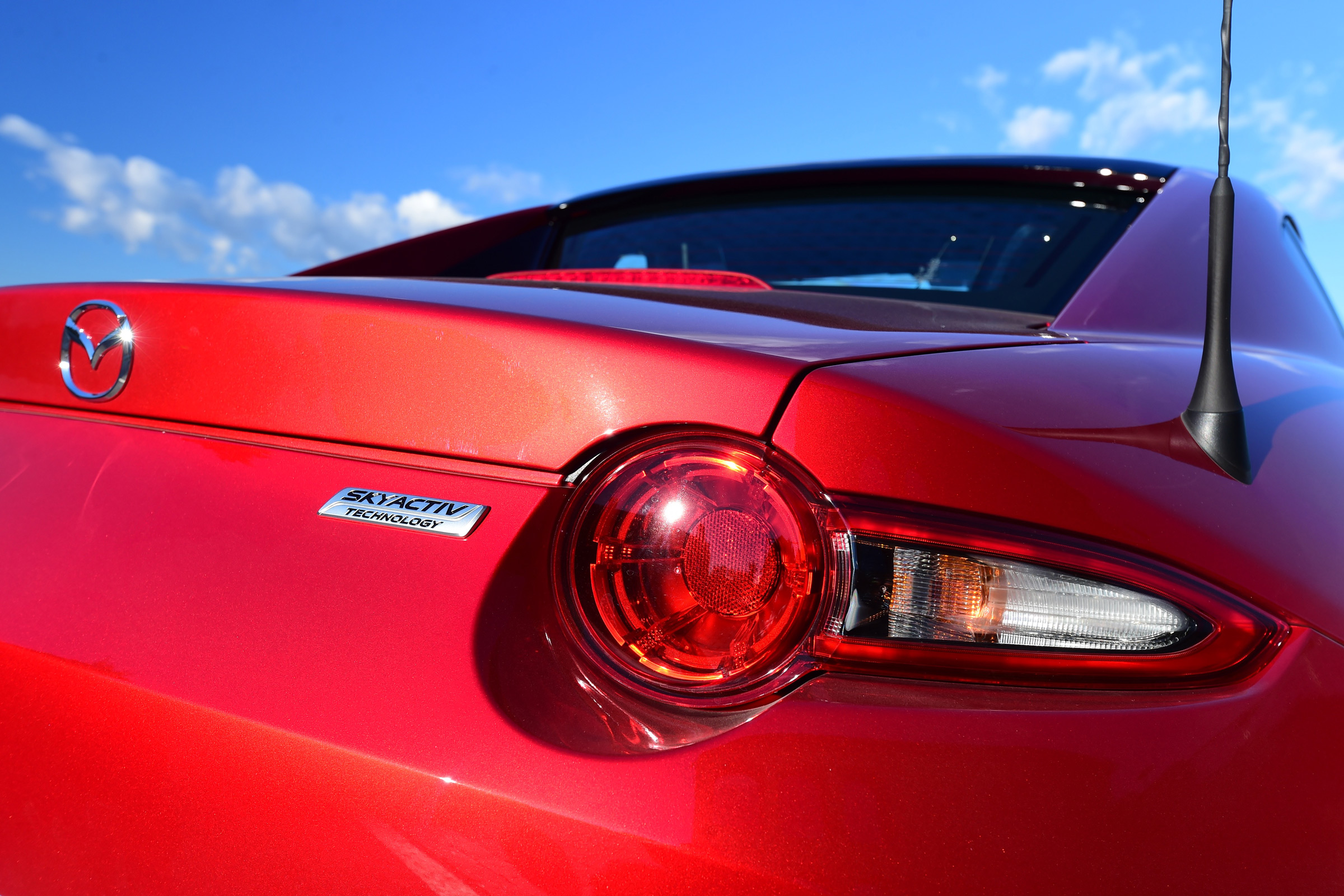 Mazda MX-5 RF 2017 - rear light