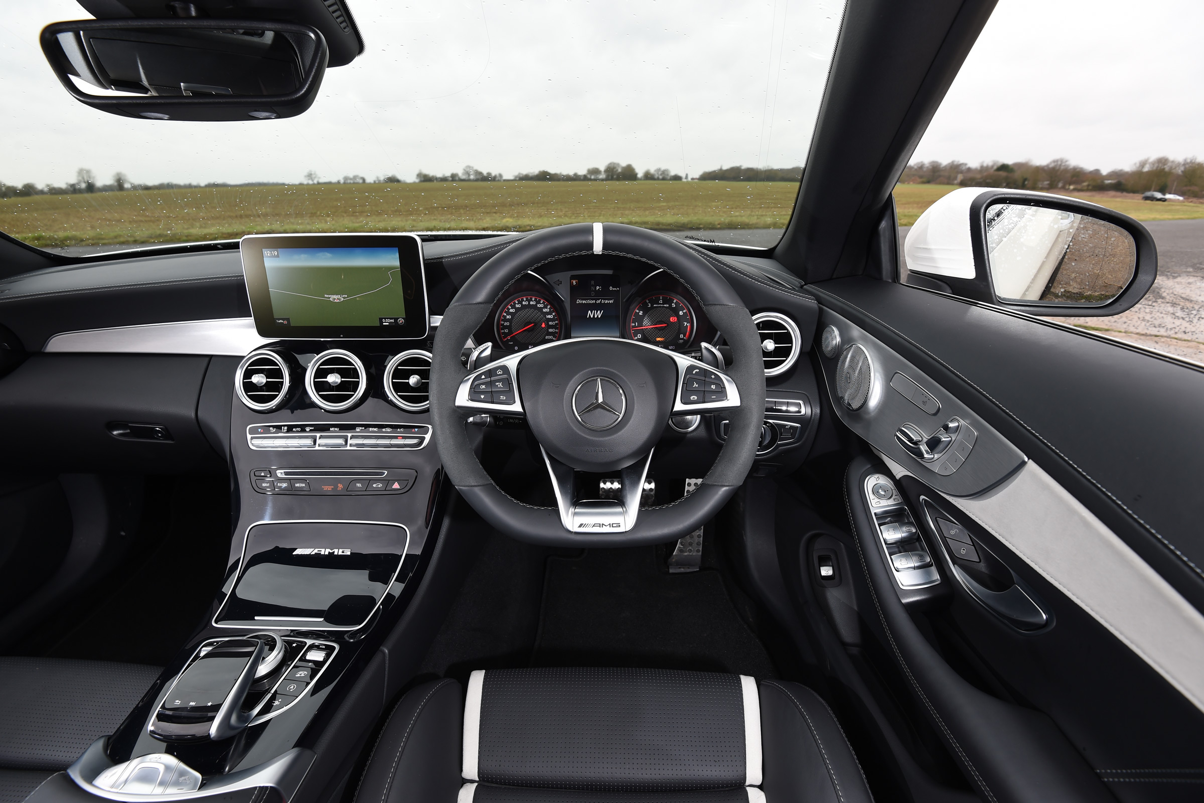 Mercedes-AMG C 63 Cabriolet 2017 - interior