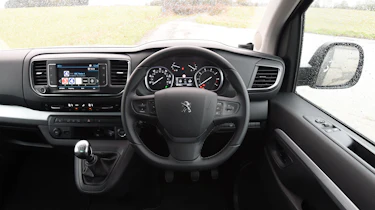 Peugeot Traveller 2017 - interior
