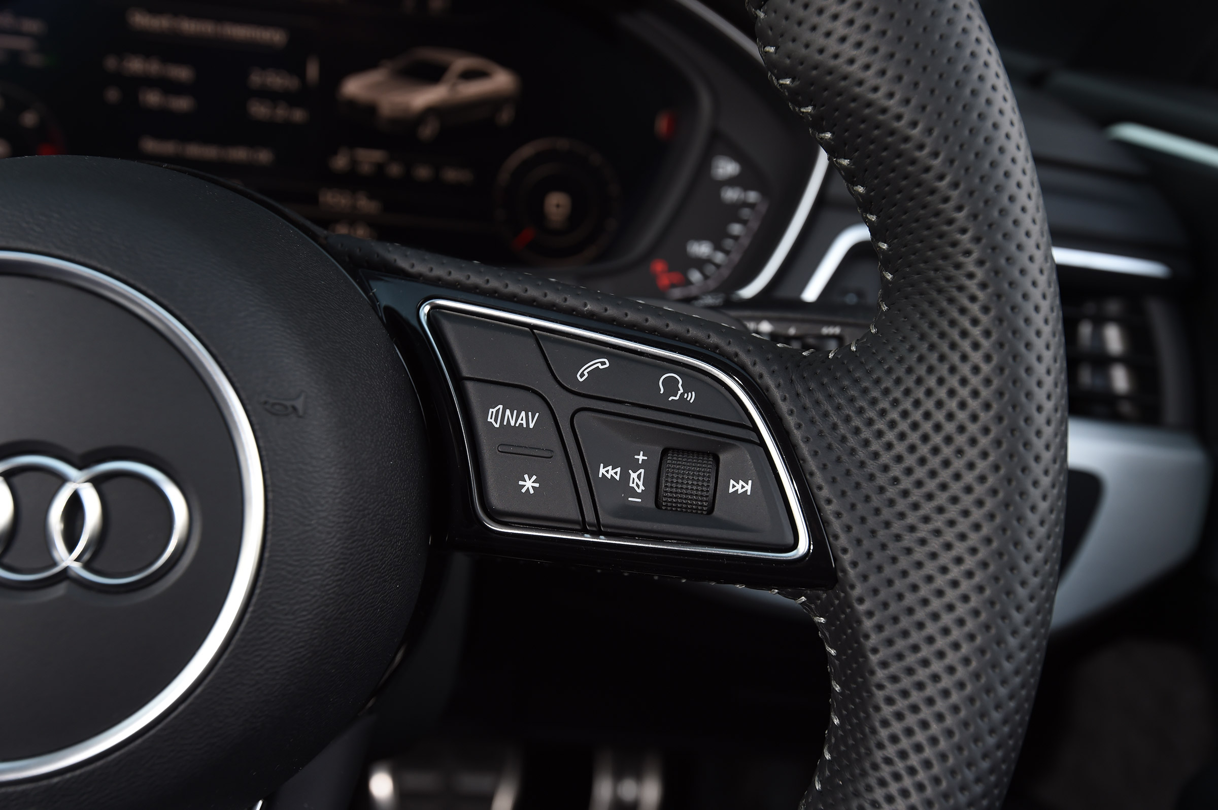 Audi A5 - steering wheel detail