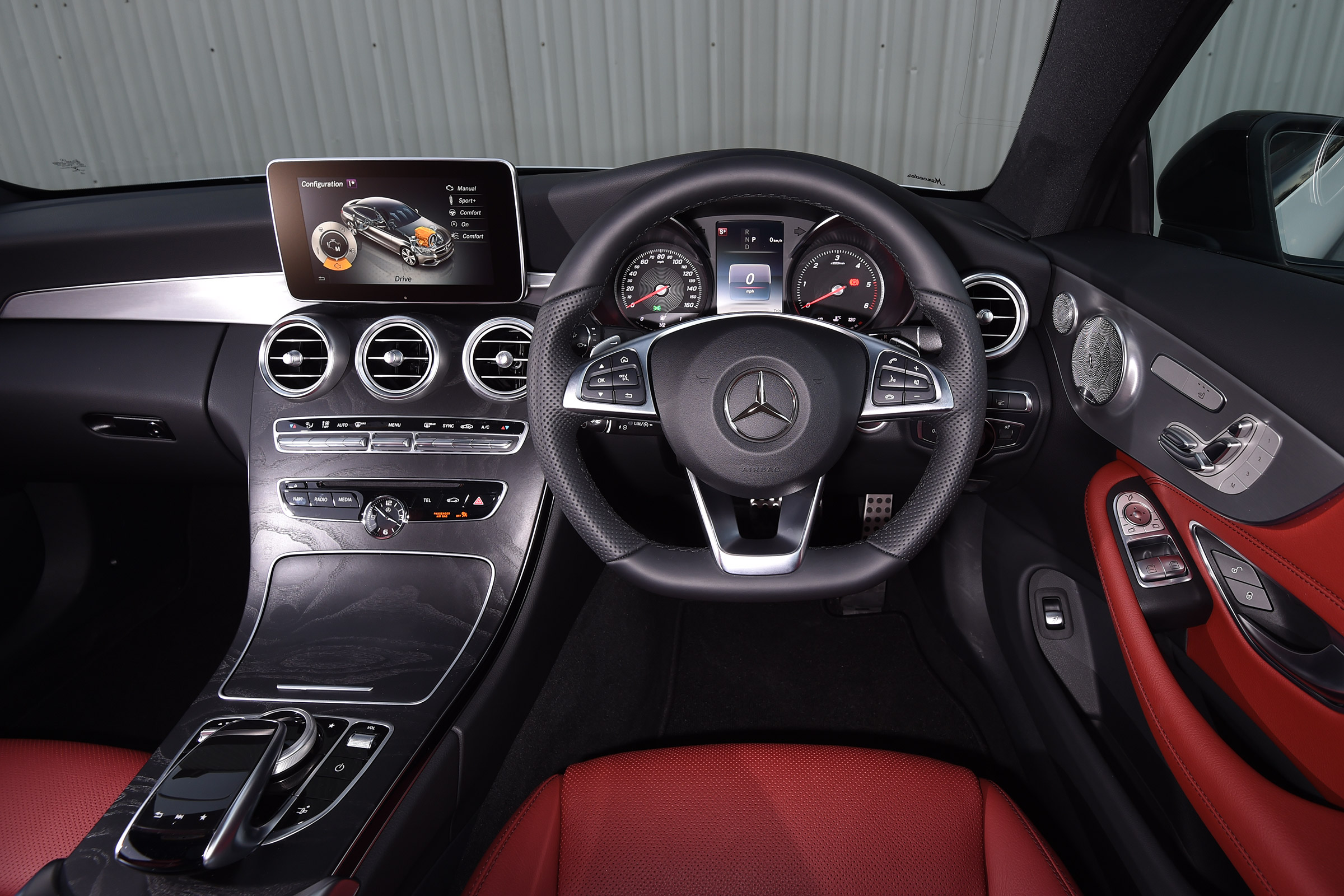 Mercedes C-Class Coupe - dash