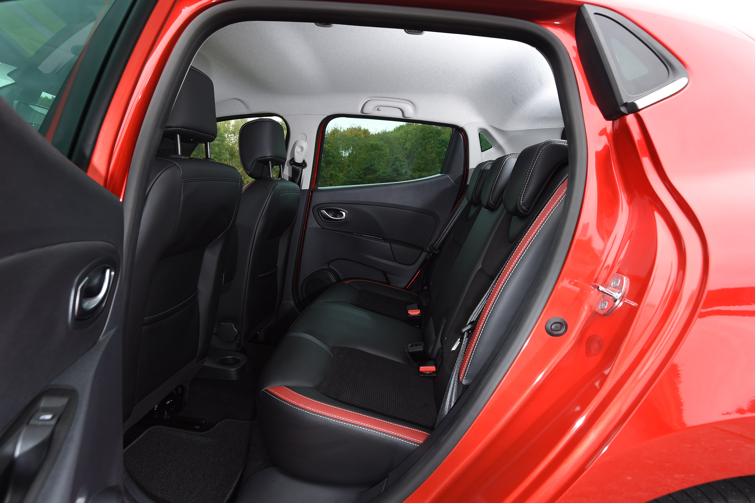 Renault Clio - rear seats
