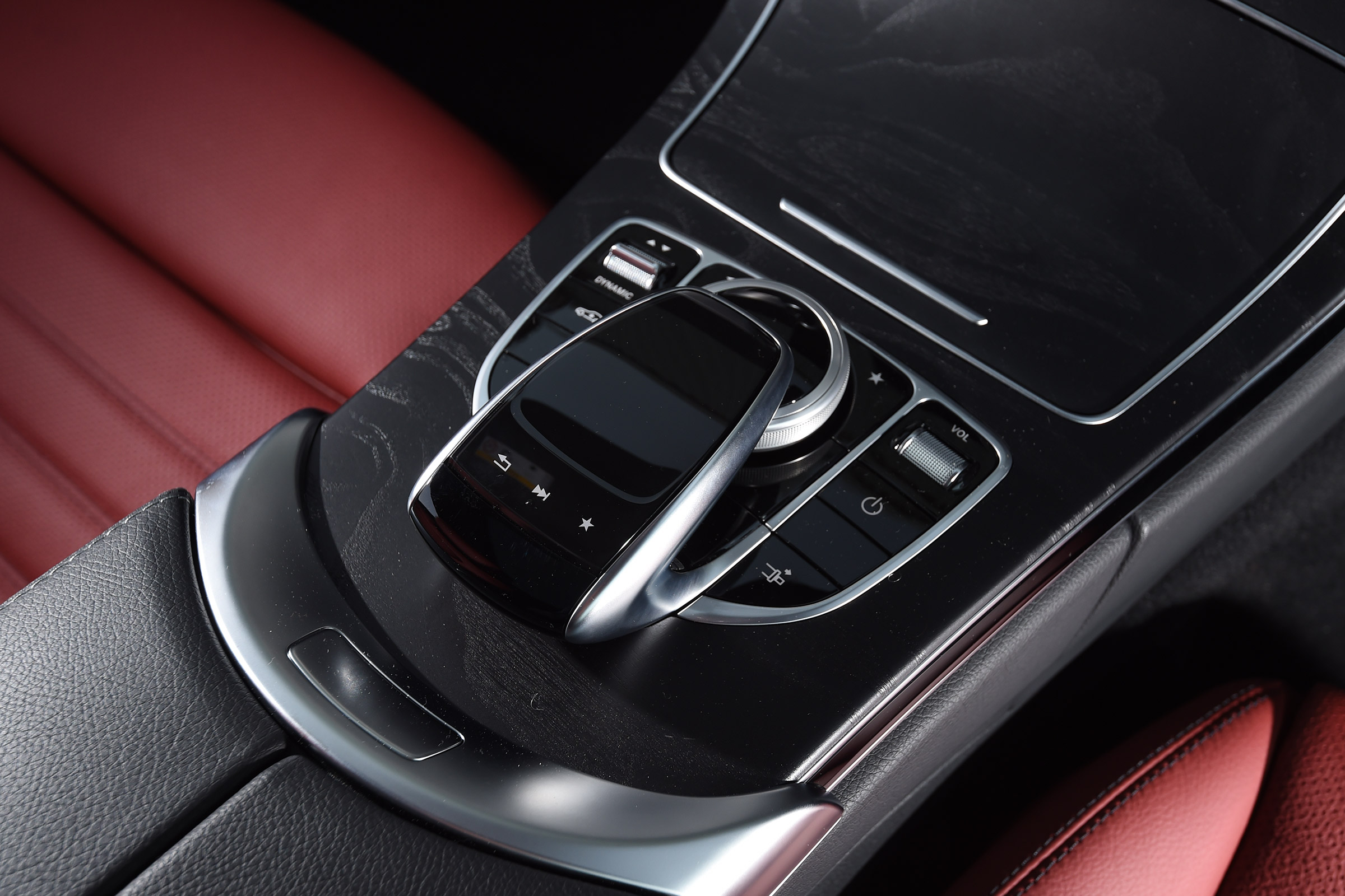Mercedes C-Class Coupe - controls