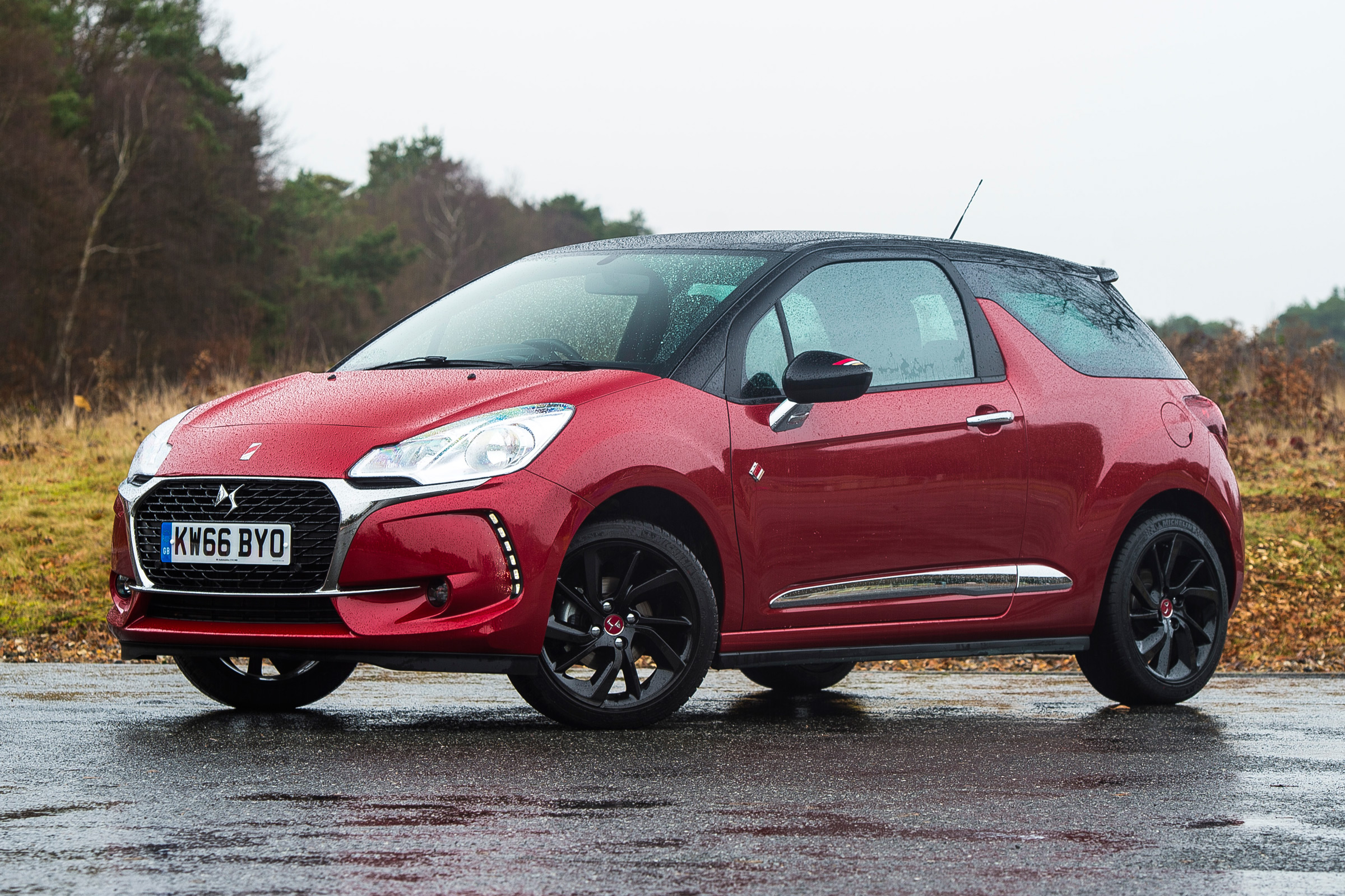 DS 3 Performance Line 2017 - front quarter