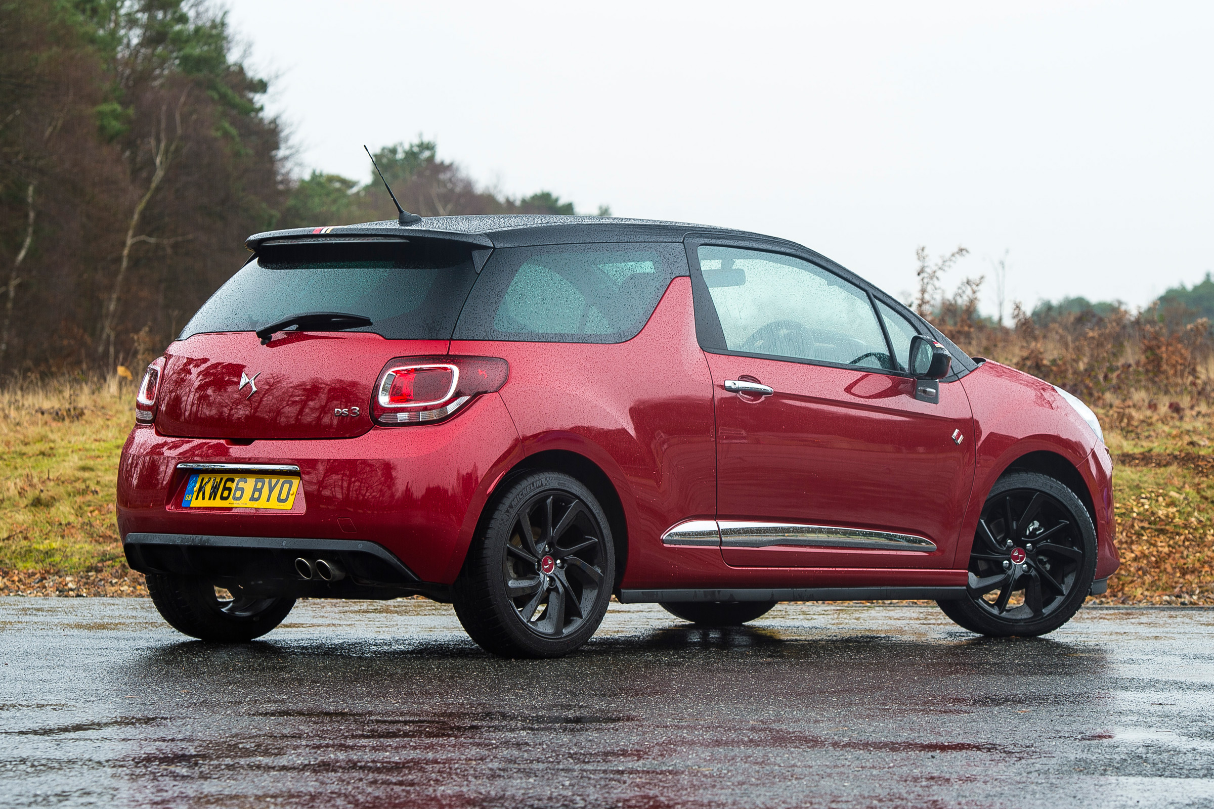 DS 3 Performance Line 2017 - rear quarter