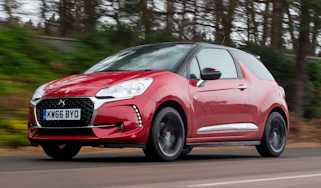 DS 3 Performance Line 2017 - front tracking