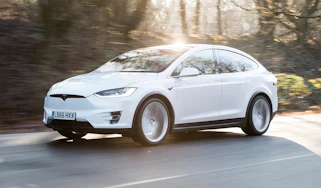 Tesla Model X - front action