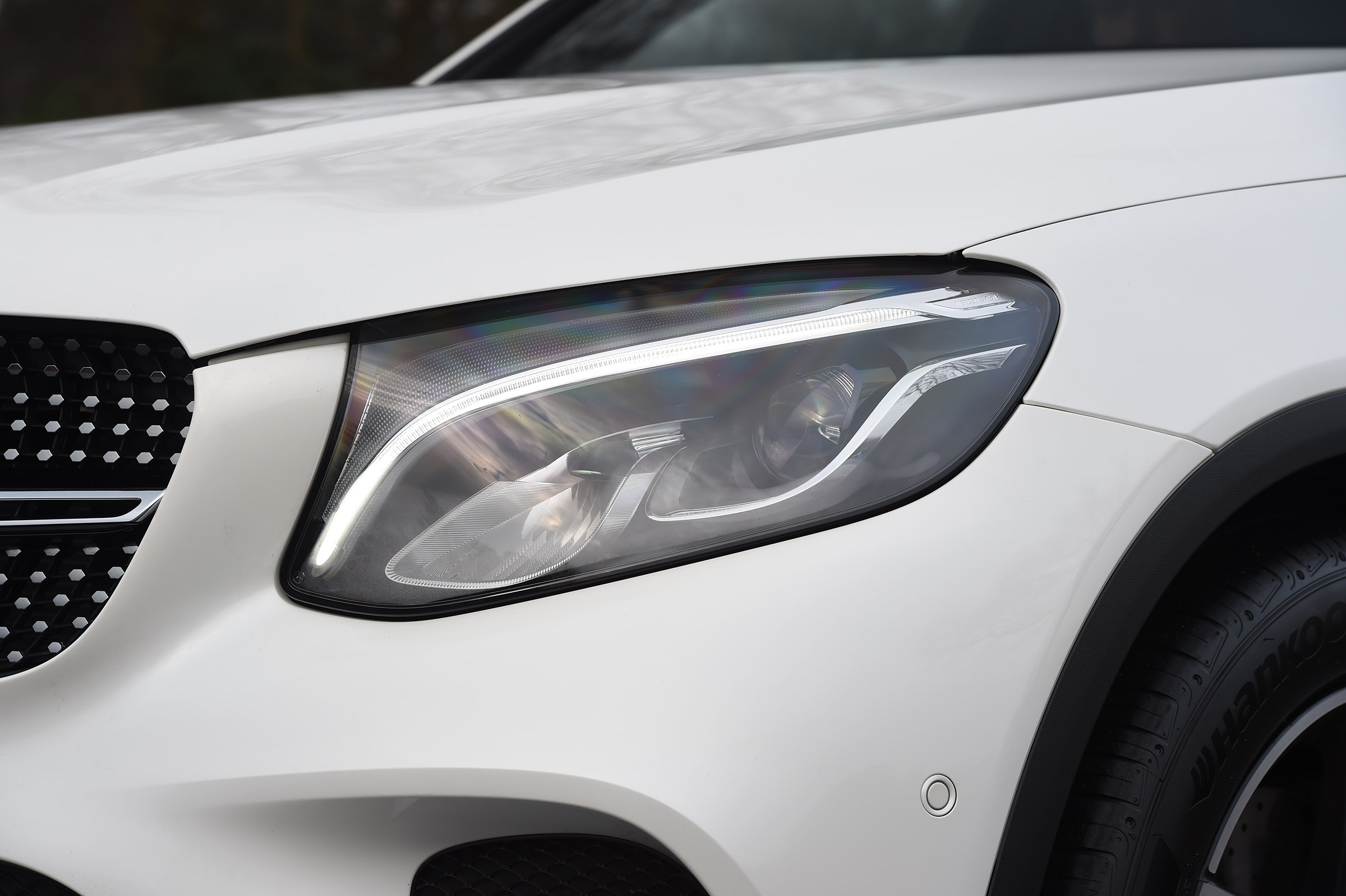 Mercedes GLC Coupe - front light detail